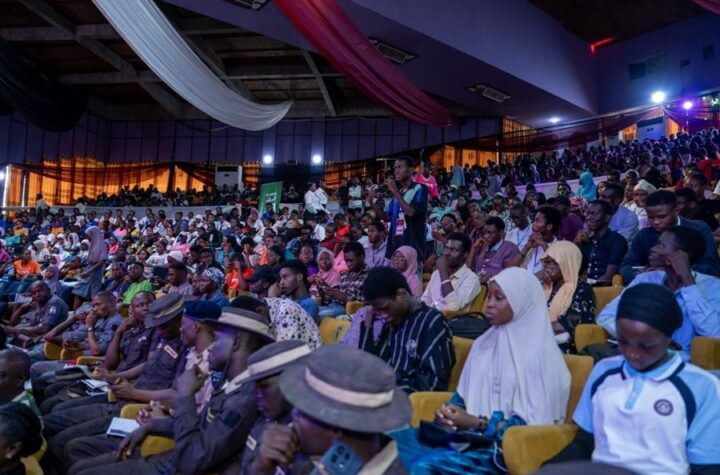 2,000 attend acai summit (2) 900x600